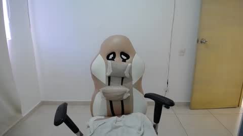 Snapshot of natalielabellex1 chatting on 12/05/25, 08:05 natalielabellex1 online show from 12/05/25, 08:05