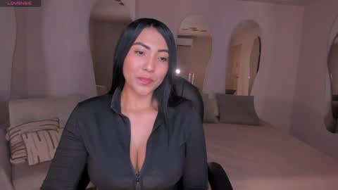 Natalie Lewis online show from 06/05/26, 12:11