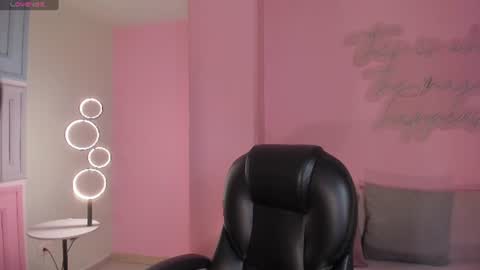 Natalie Lewis online show from 06/11/26, 11:52