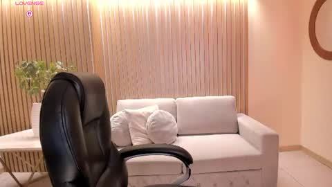 Natalie Lewis online show from 07/28/26, 04:39