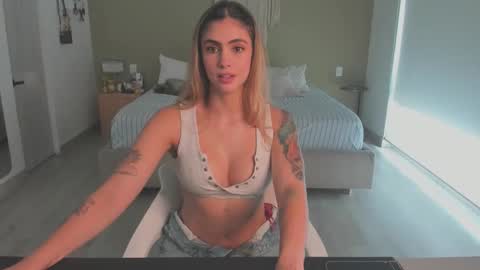 anatalybee online show from 11/06/25, 06:31