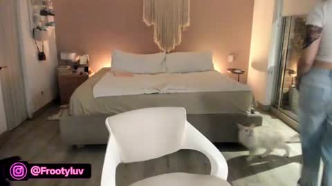 anatalybee online show from 06/14/26, 02:24