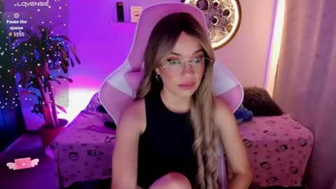 MissNatis online show from 06/14/26, 01:58