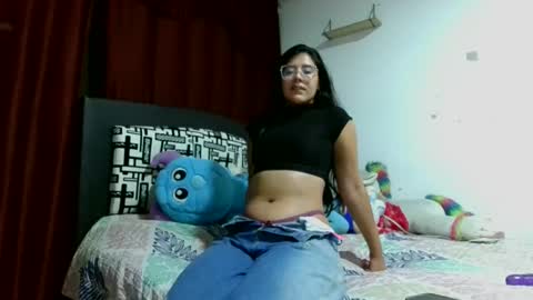 Snapshot of nataly_2908 chatting on 06/11/26, 06:00 nataly_2908 online show from 06/11/26, 06:00