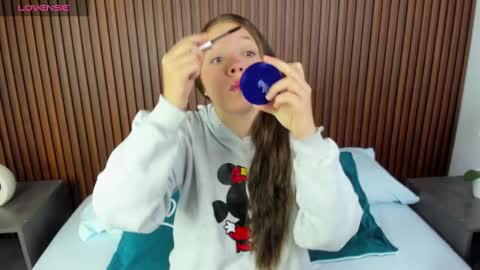 Nataly online show from 03/01/25, 12:01