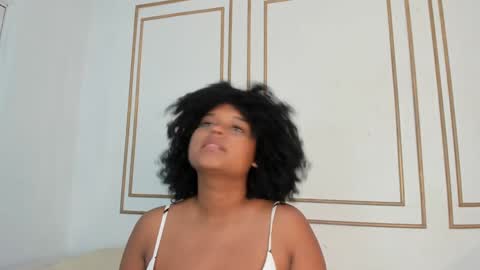 Snapshot of nataly_velez chatting on 01/12/25, 07:31 Naty online show from 01/12/25, 07:31