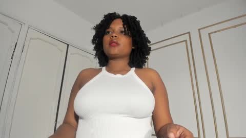 Snapshot of nataly_velez chatting on 02/27/25, 01:59 Naty online show from 02/27/25, 01:59