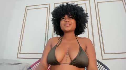 Snapshot of nataly_velez chatting on 03/12/25, 12:20 Naty online show from 03/12/25, 12:20