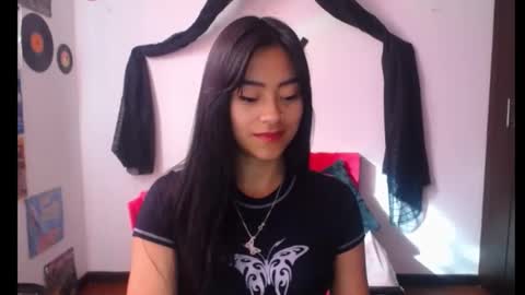 Snapshot of natalyescobar_lx chatting on 01/16/25, 01:25 Nataly Escobar online show from 01/16/25, 01:25