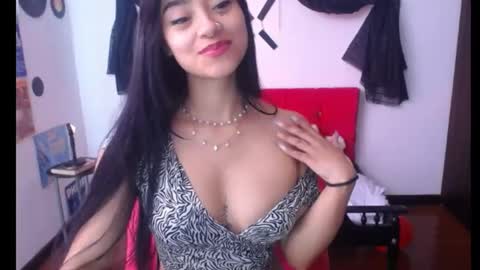 Snapshot of natalyescobar_lx chatting on 02/07/25, 04:56 Nataly Escobar online show from 02/07/25, 04:56