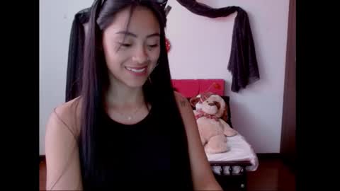 Snapshot of natalyescobar_lx chatting on 03/10/25, 03:52 Nataly Escobar online show from 03/10/25, 03:52
