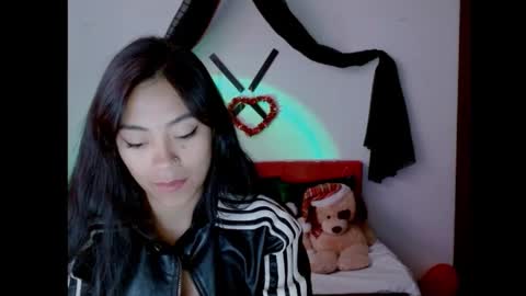 Snapshot of natalyescobar_lx chatting on 03/12/25, 12:04 Nataly Escobar online show from 03/12/25, 12:04