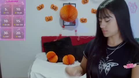 Nataly Escobar online show from 10/23/25, 02:16