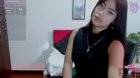 Nataly Escobar online show from 11/11/25, 01:00