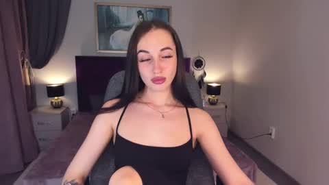 Snapshot of natalyfreman chatting on 12/11/24, 11:41 Nataly online show from 12/11/24, 11:41