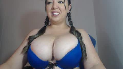 Snapshot of natasha9_ chatting on 09/22/25, 10:23 NATTY online show from 09/22/25, 10:23