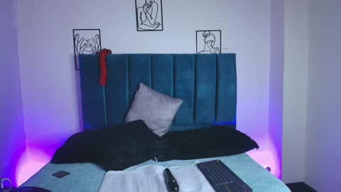 Natasha online show from 02/09/25, 03:32