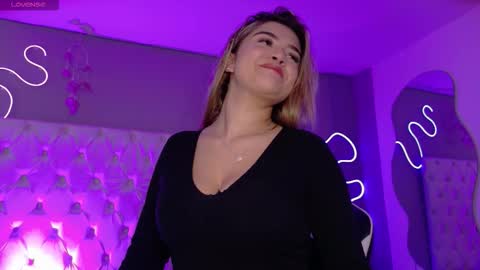 Snapshot of natasha__black chatting on 11/03/25, 07:26 Natasha online show from 11/03/25, 07:26