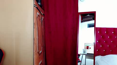 natasha__magics online show from 10/30/25, 04:47