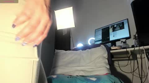 Natasha Bernett online show from 11/01/25, 04:53