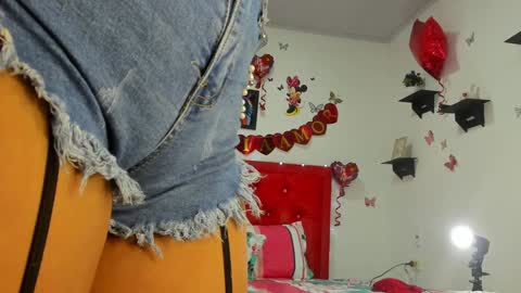 Snapshot of natasha_jurado chatting on 02/05/25, 01:04 N A T A S H A online show from 02/05/25, 01:04