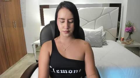 natasha kiim online show from 06/18/26, 04:46