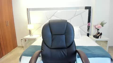 natasha kiim online show from 07/31/26, 04:12