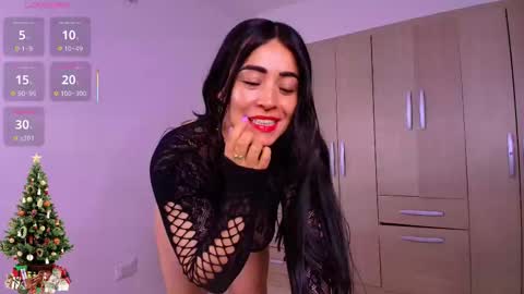 natasha_klump online show from 12/22/25, 11:07