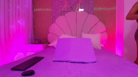 Snapshot of natasha_luna_ chatting on 11/01/25, 07:16 Natasha online show from 11/01/25, 07:16