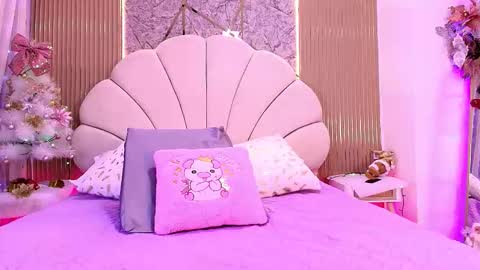 Snapshot of natasha_luna_ chatting on 12/05/25, 07:32 Natasha online show from 12/05/25, 07:32