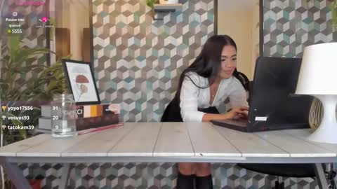 Natasha  online show from 02/28/25, 11:45