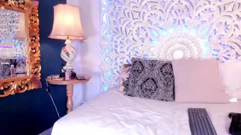 Snapshot of natasha_rosee_ chatting on 07/15/26, 11:15 natasha_rosee_ online show from 07/15/26, 11:15