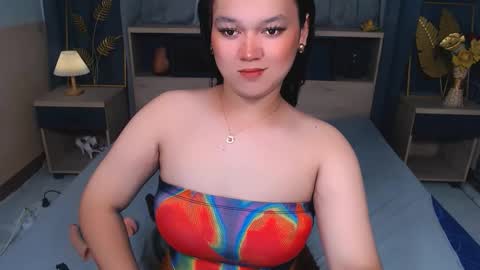 natasha_santiago5 online show from 09/25/25, 06:33