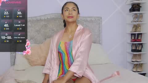 Snapshot of natasha_shine22 chatting on 12/20/24, 10:38 natasha_shine22 online show from 12/20/24, 10:38