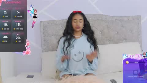 Snapshot of natasha_shine22 chatting on 02/20/25, 08:39 natasha_shine22 online show from 02/20/25, 08:39