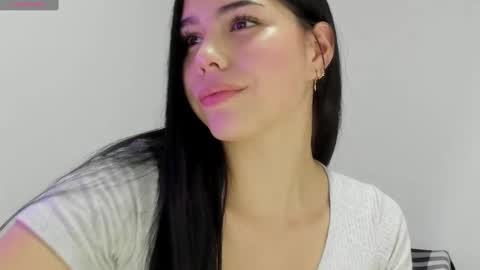 Natalia online show from 01/04/25, 12:16