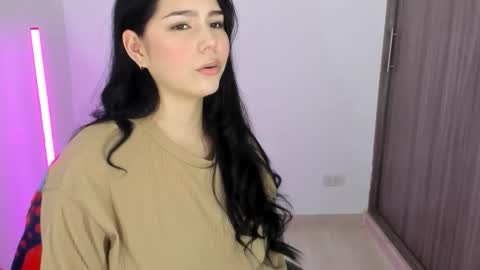 Natalia online show from 11/15/25, 07:54