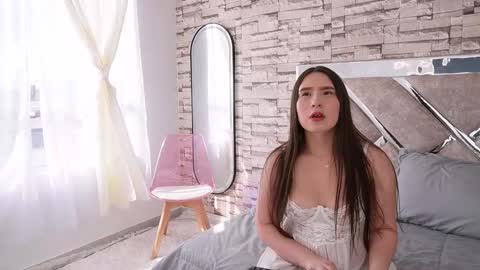 Natasha Vesper  online show from 12/03/25, 07:45