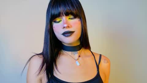 Snapshot of natasha_winz chatting on 11/14/25, 08:46 Natahsa online show from 11/14/25, 08:46