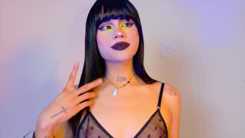 Snapshot of natasha_winz chatting on 11/24/25, 05:18 Natahsa online show from 11/24/25, 05:18