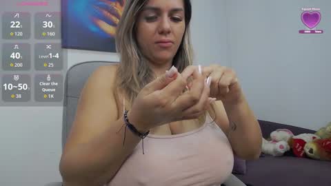 Snapshot of natashaboobs chatting on 11/03/25, 08:04 natashaboobs online show from 11/03/25, 08:04