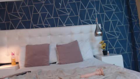 natashabrinkley online show from 10/09/25, 02:31