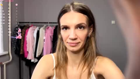 Emily online show from 10/06/25, 06:22