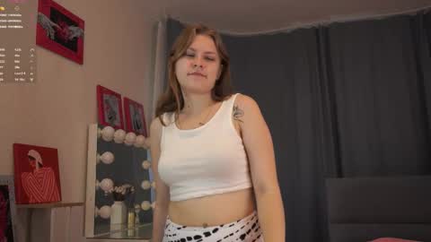 Snapshot of natashiareichow chatting on 10/07/25, 05:37 Nata online show from 10/07/25, 05:37