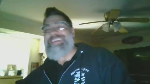 Snapshot of nateemkow chatting on 12/08/24, 04:04 lombardIL online show from 12/08/24, 04:04