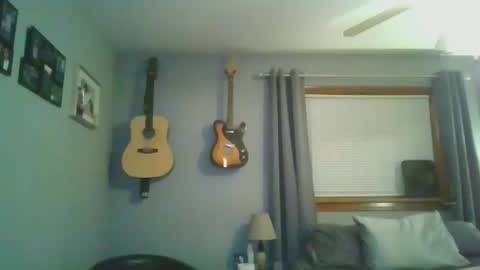 Snapshot of nateemkow chatting on 02/18/25, 01:43 lombardIL online show from 02/18/25, 01:43