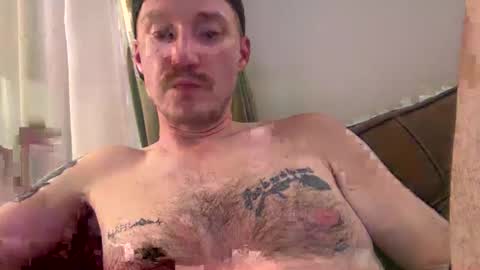 Snapshot of naterando chatting on 04/14/26, 02:06 naterando online show from 04/14/26, 02:06