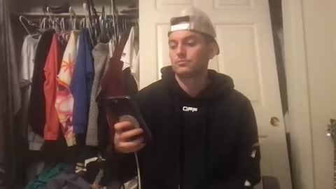 Snapshot of natetheexplorer chatting on 10/18/25, 04:26 natetheexplorer online show from 10/18/25, 04:26