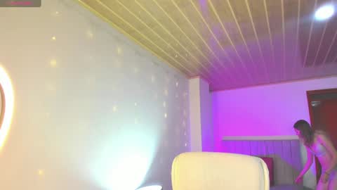 nathaly sky online show from 01/11/25, 11:23