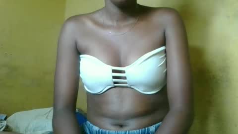 Snapshot of nathalia069 chatting on 02/04/26, 07:03 nathalia069 online show from 02/04/26, 07:03